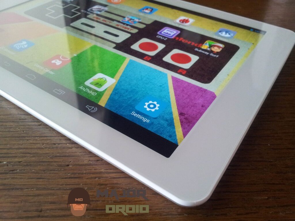 ONDA V975M closeup