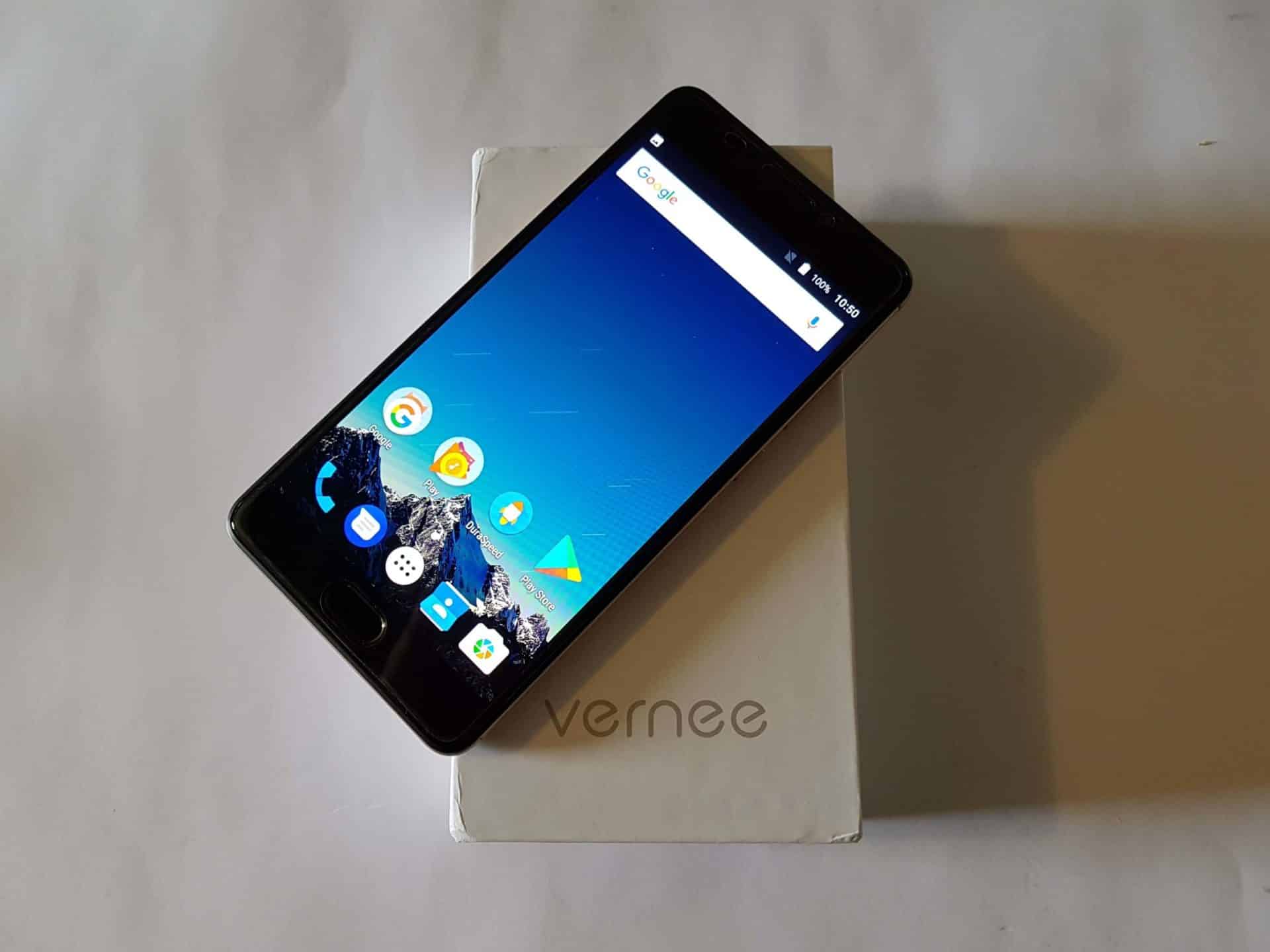 Article photo: Vernee Thor Plus review 6200 mAh in a thin case