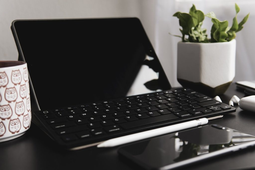 tablet keyboard pen phone