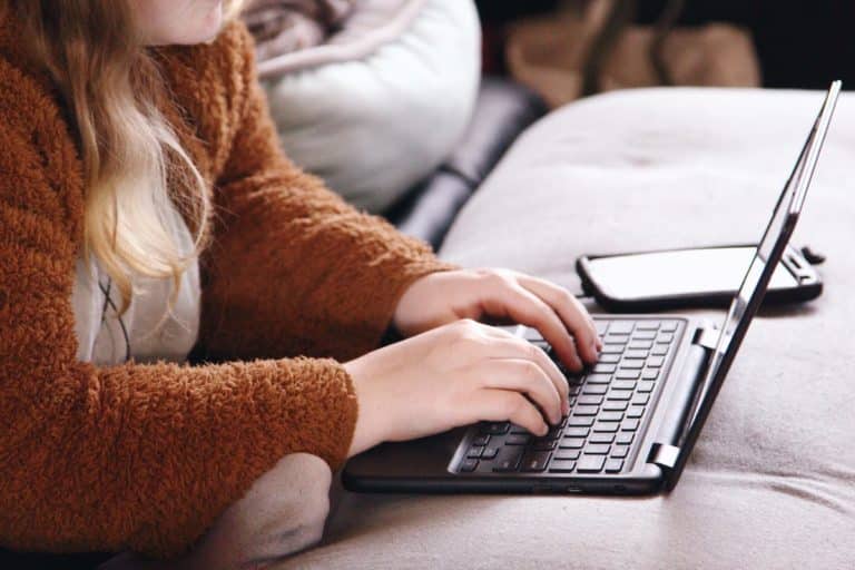 Why Does My Chromebook Keep Turning Off 7 Issues & Fixes